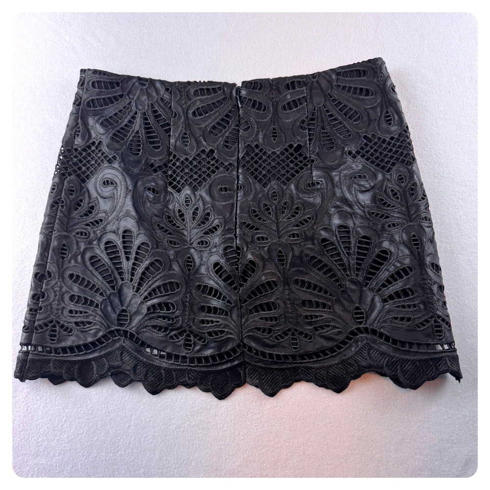 H&M Women's 8 Black Faux Leather Eyelet Lace Mini Skirt Cutout Y2K Goth - Picture 2 of 6